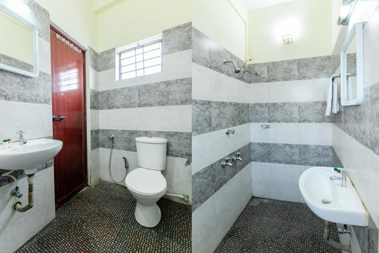 Oyo 8273 Diamond Inn Kochi Esterno foto