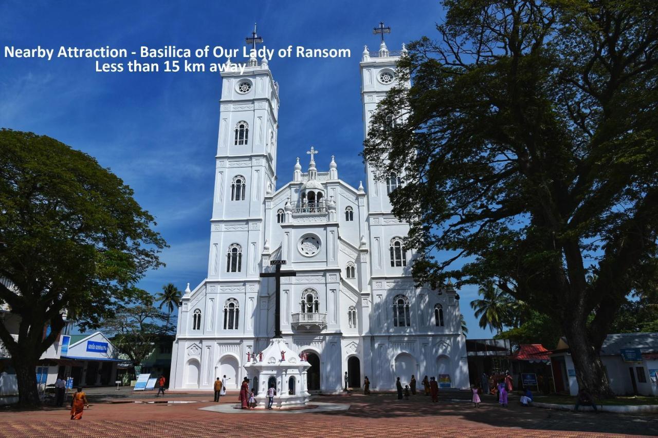 Oyo 8273 Diamond Inn Kochi Esterno foto